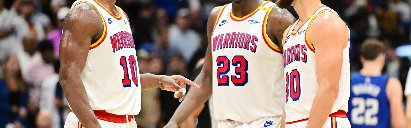 开云体育app下载-库里：曾觉得自己无所不能 但队友倒下我却无能为力这让人沮丧