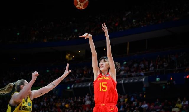 开云登录入口-19+11+5！统治攻防两端 韩旭已是世界顶级内线