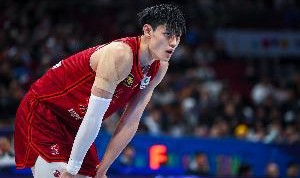 北京德比G4：曾凡博/周琦伤病牵绊 北京男篮陷入两难‍