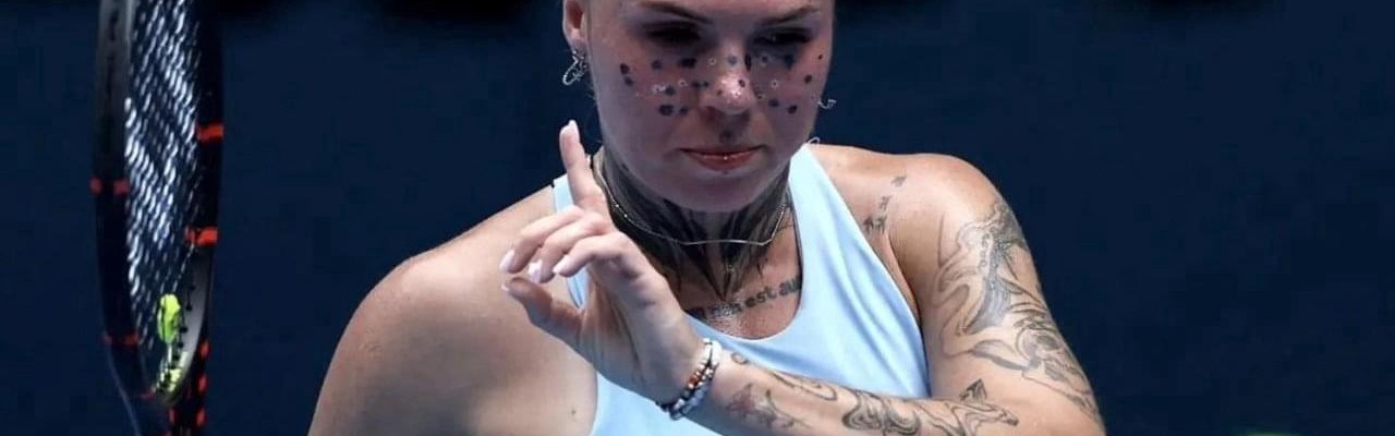 开云官方网站-反差！乌克兰名将13天3次抵制俄罗斯 却与中国金花热情合影+握手