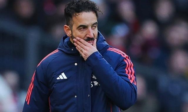 开云登录入口-曼联3连败，面对这个问题阿莫林只说“不知道”